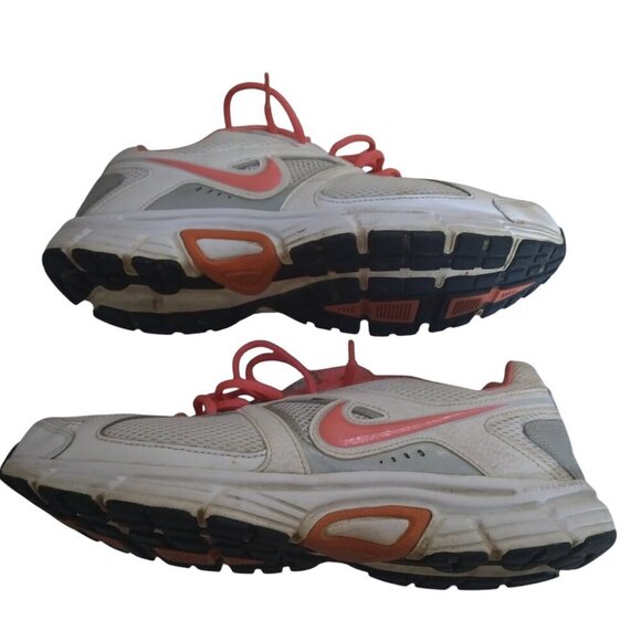 NIKE DART 9 WOMEN'S SIZE 10 SNEAKER/RUNNING SHOE WHITE ATHLETIC ACTIVEWEAR - Picture 5 of 6